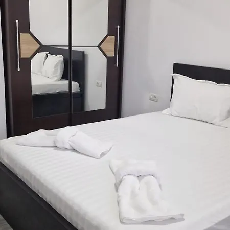 Gazde/Camere de închiriat Eliada *